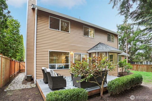 22124 NE 9th Place, Sammamish, WA 98074