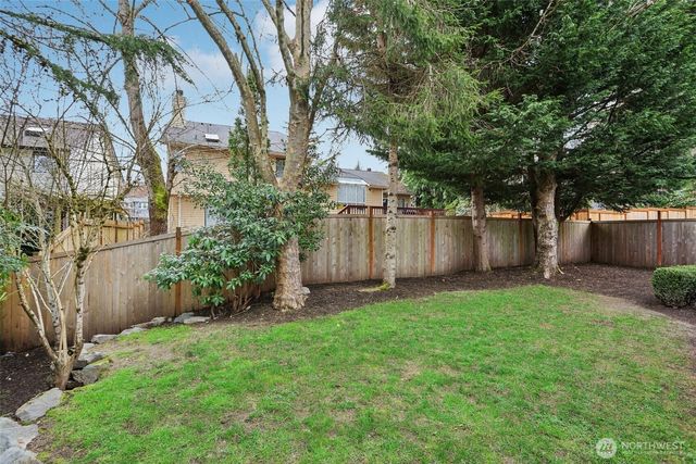 22124 NE 9th Place, Sammamish, WA 98074