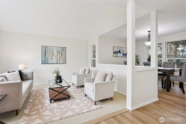 22124 NE 9th Place, Sammamish, WA 98074