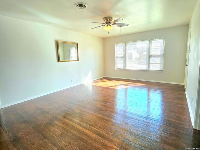 4703 Chedder, San Antonio, TX 78229