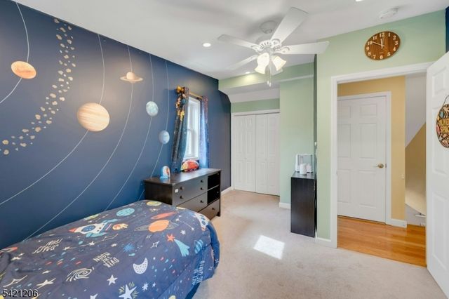 16 Morse Lake Rd, Bloomingdale Boro, NJ 07403