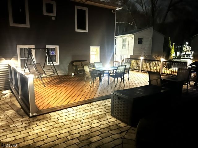 16 Morse Lake Rd, Bloomingdale Boro, NJ 07403