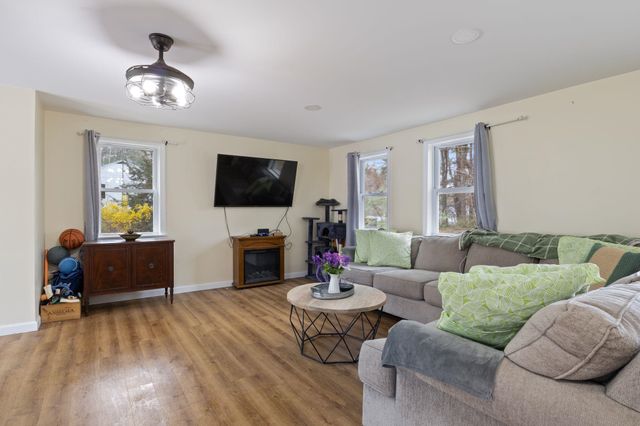 2 Marblehead Road, Windham, NH 03087