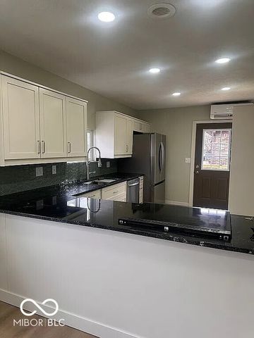 409 S Graham Street, Martinsville, IN 46151