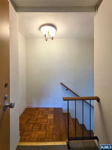 1 Horizon 811, Fort Lee, NJ 07024