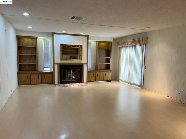 4141 Deep Creek Rd 169, Fremont, CA 94555