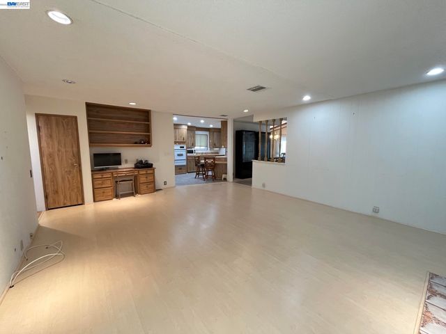 4141 Deep Creek Rd 169, Fremont, CA 94555