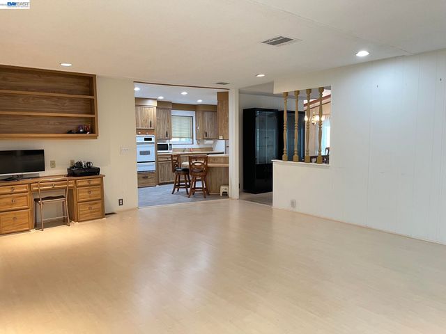 4141 Deep Creek Rd 169, Fremont, CA 94555