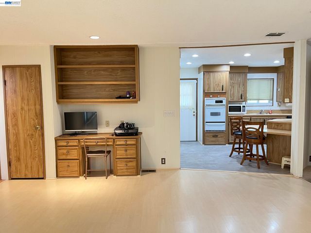 4141 Deep Creek Rd 169, Fremont, CA 94555