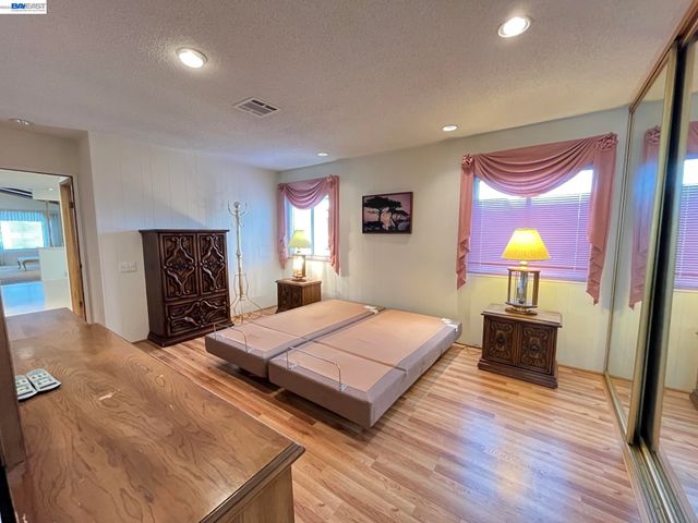 4141 Deep Creek Rd 169, Fremont, CA 94555
