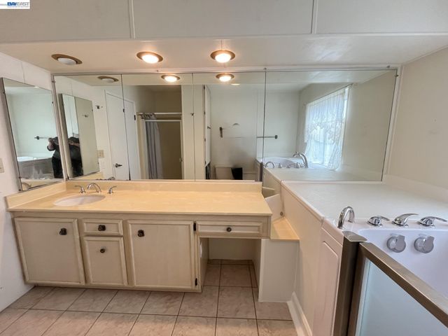4141 Deep Creek Rd 169, Fremont, CA 94555
