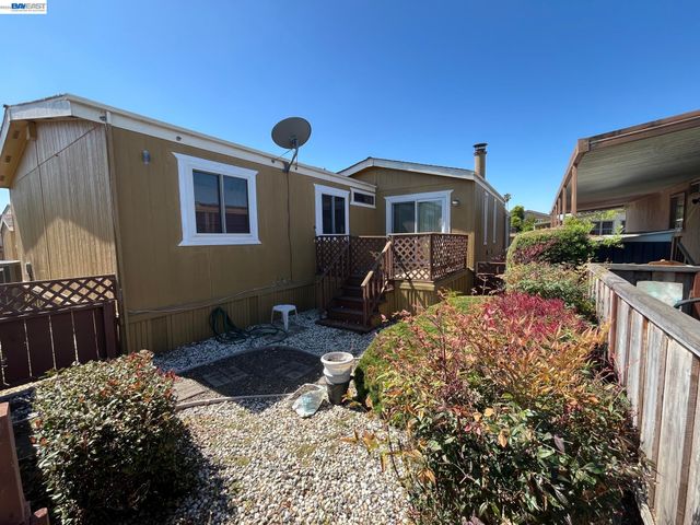4141 Deep Creek Rd 169, Fremont, CA 94555