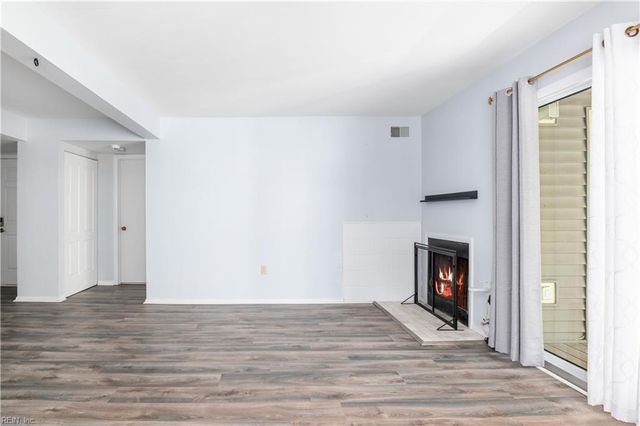 1005 Autumn Woods Ln Apt 108, Virginia Beach, VA 23454