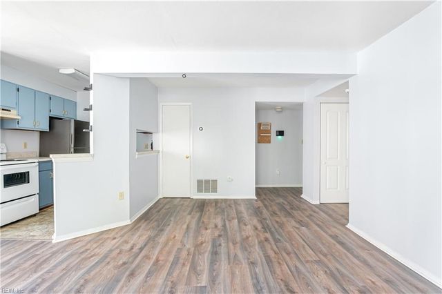 1005 Autumn Woods Ln Apt 108, Virginia Beach, VA 23454