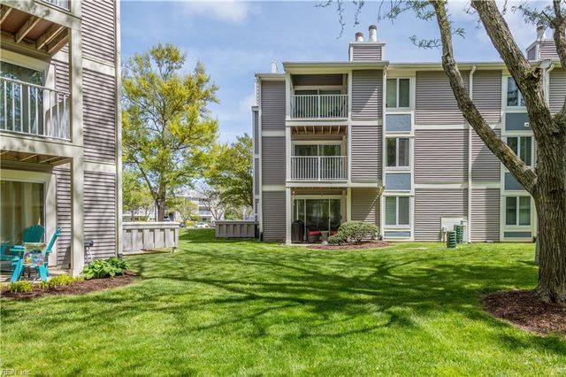 1005 Autumn Woods Ln Apt 108, Virginia Beach, VA 23454