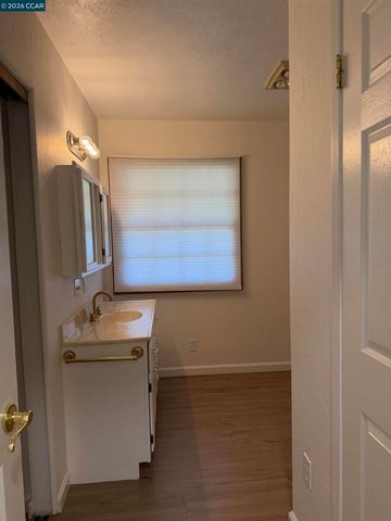 2994 Roundhill Rd, Alamo, CA 94507