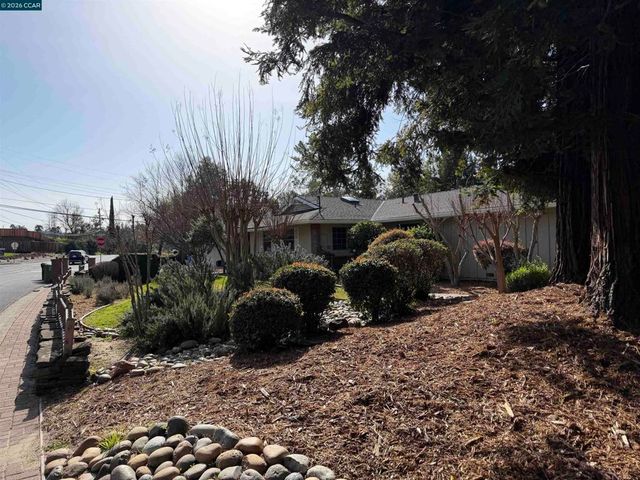 2994 Roundhill Rd, Alamo, CA 94507