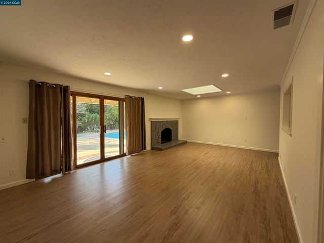 2994 Roundhill Rd, Alamo, CA 94507