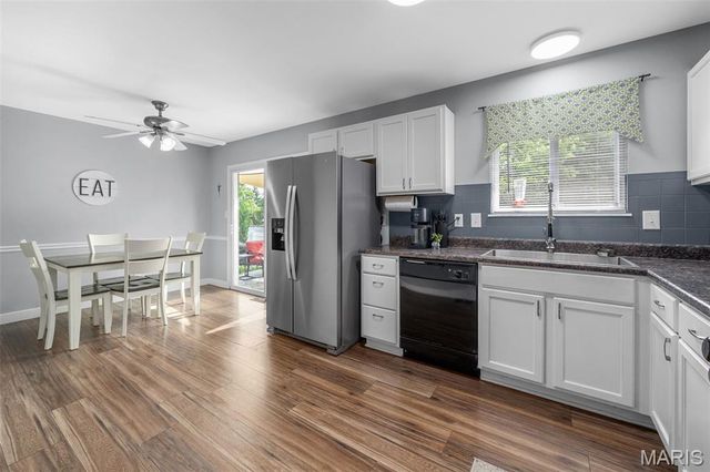 6 Cricklewood Lane, St Peters, MO 63376