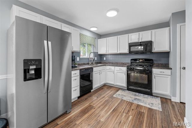 6 Cricklewood Lane, St Peters, MO 63376