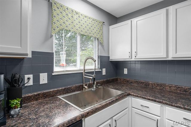 6 Cricklewood Lane, St Peters, MO 63376
