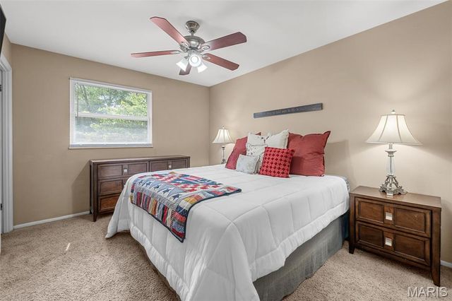 6 Cricklewood Lane, St Peters, MO 63376