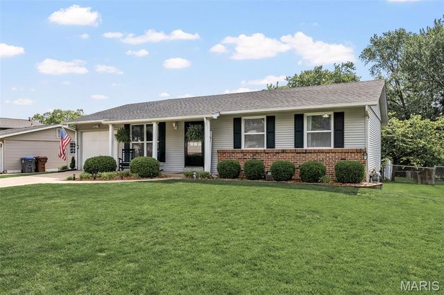 6 Cricklewood Lane, St Peters, MO 63376
