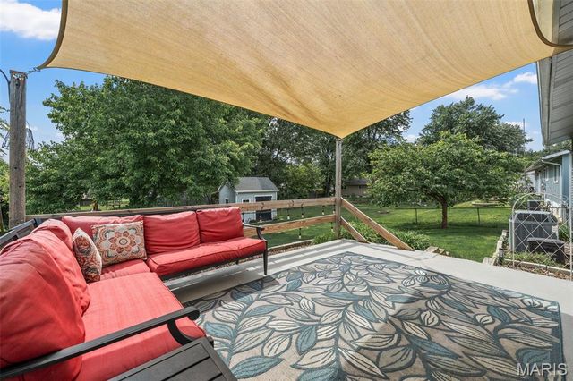 6 Cricklewood Lane, St Peters, MO 63376
