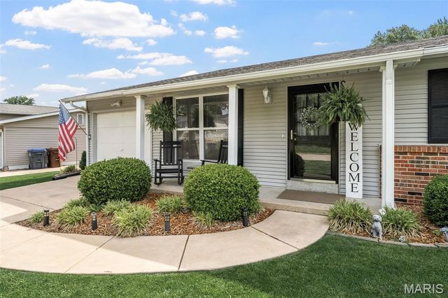 6 Cricklewood Lane, St Peters, MO 63376