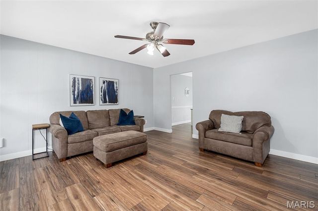 6 Cricklewood Lane, St Peters, MO 63376
