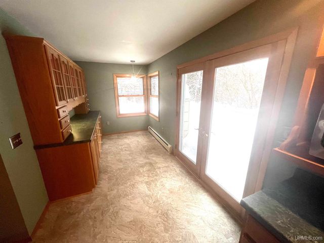 N5686 Jarvinen Road, Eben Junction, MI 49825