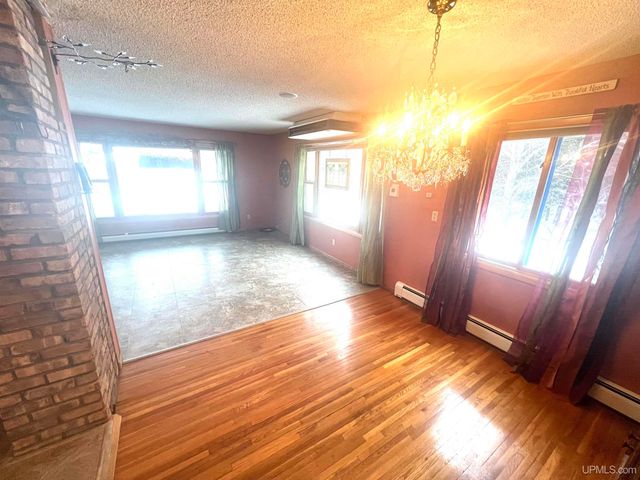 N5686 Jarvinen Road, Eben Junction, MI 49825