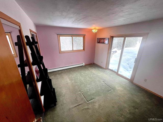 N5686 Jarvinen Road, Eben Junction, MI 49825