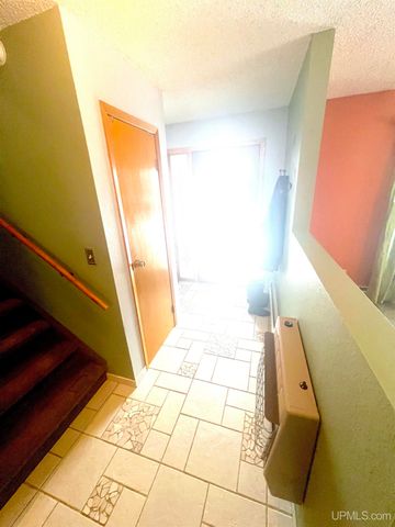 N5686 Jarvinen Road, Eben Junction, MI 49825