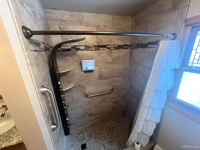 N5686 Jarvinen Road, Eben Junction, MI 49825