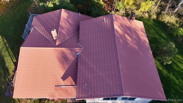 N5686 Jarvinen Road, Eben Junction, MI 49825