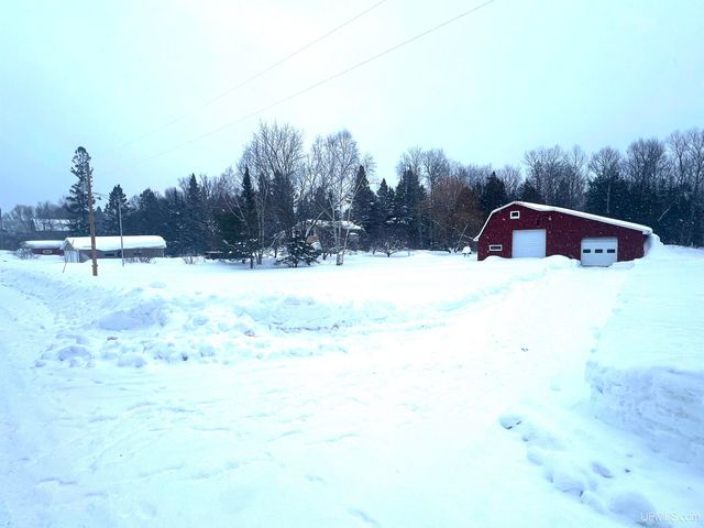 N5686 Jarvinen Road, Eben Junction, MI 49825