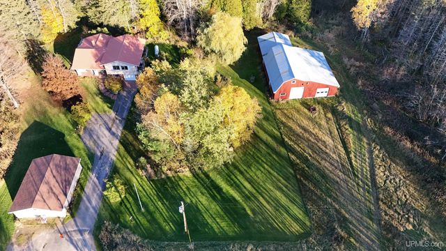 N5686 Jarvinen Road, Eben Junction, MI 49825