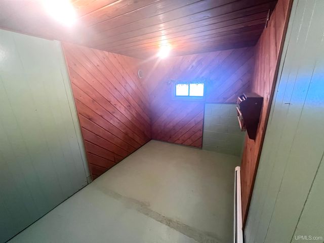 N5686 Jarvinen Road, Eben Junction, MI 49825