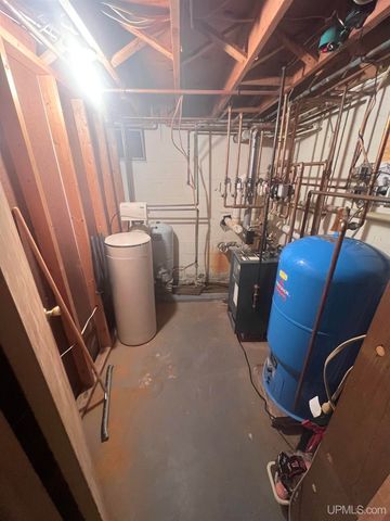 N5686 Jarvinen Road, Eben Junction, MI 49825