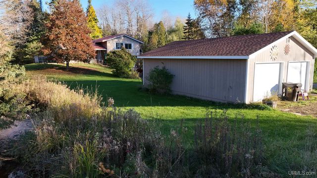 N5686 Jarvinen Road, Eben Junction, MI 49825