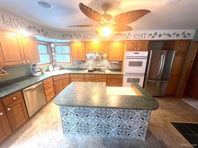 N5686 Jarvinen Road, Eben Junction, MI 49825