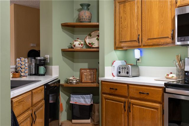 11 Fairway Drive, Bella Vista, AR 72714