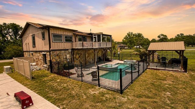 9100 DEBBIE LANE, Hudson, FL 34669