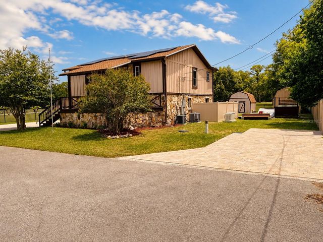 9100 DEBBIE LANE, Hudson, FL 34669
