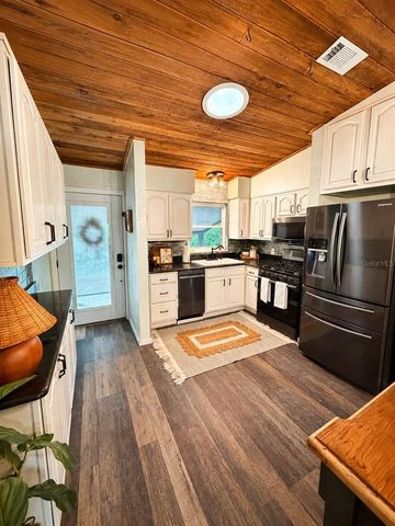 9100 DEBBIE LANE, Hudson, FL 34669