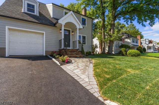 642 Roosevelt St, Westfield Town, NJ 07090