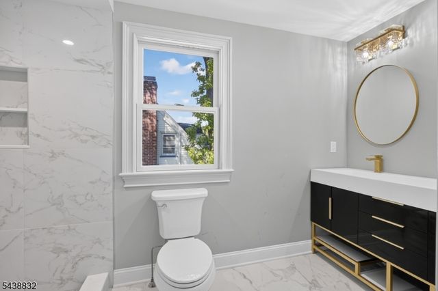 642 Roosevelt St, Westfield Town, NJ 07090