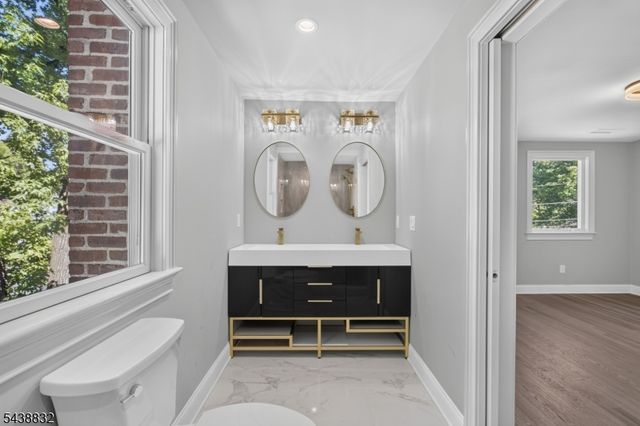 642 Roosevelt St, Westfield Town, NJ 07090