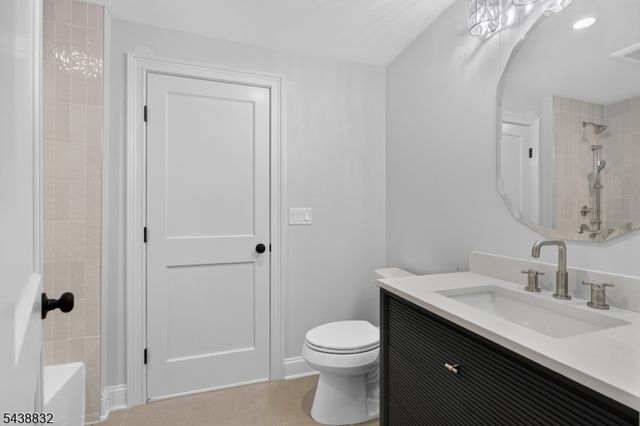 642 Roosevelt St, Westfield Town, NJ 07090